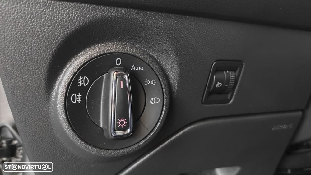 SEAT Leon X-Perience 1.6 TDi - 40