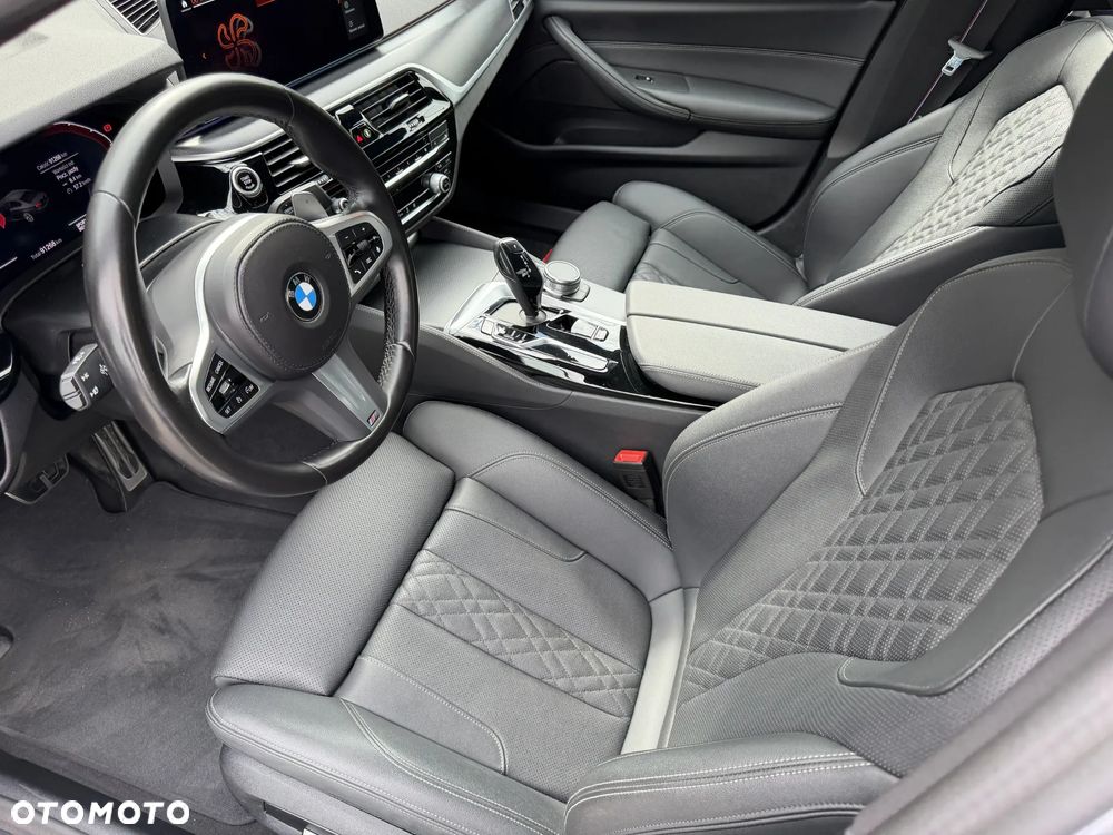 BMW Seria 5 540i xDrive mHEV M Sport sport - 8
