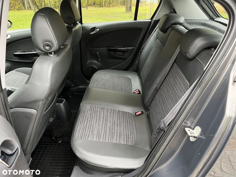 Opel Corsa 1.2 16V Cosmo - 19