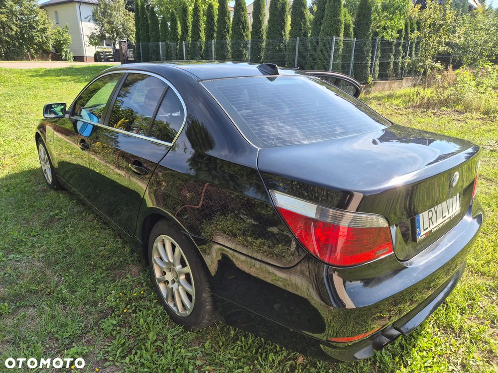 BMW Seria 5 525d - 15