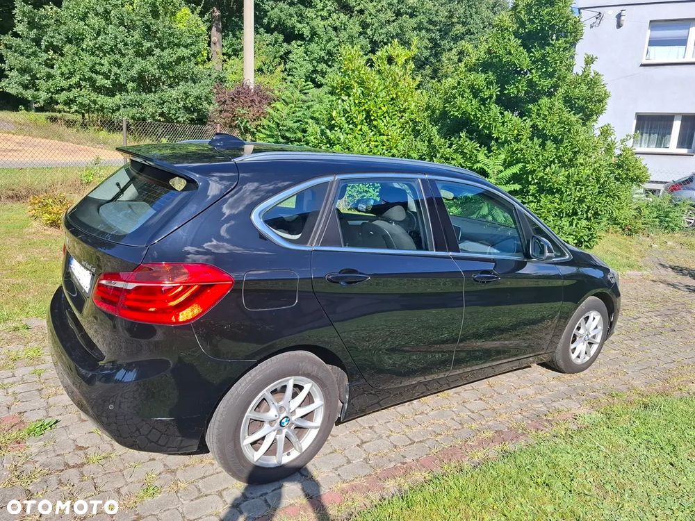 BMW Seria 2 218d - 4