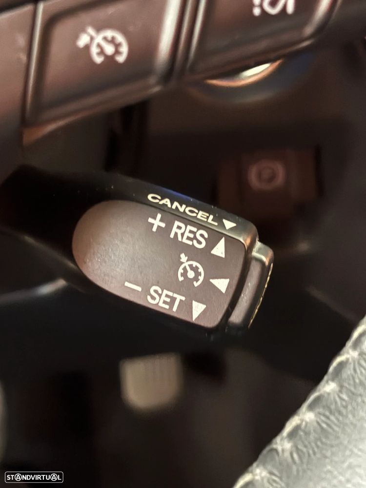 Toyota Avensis Touring Sports 1.6 D-4D Luxury+GPS - 24