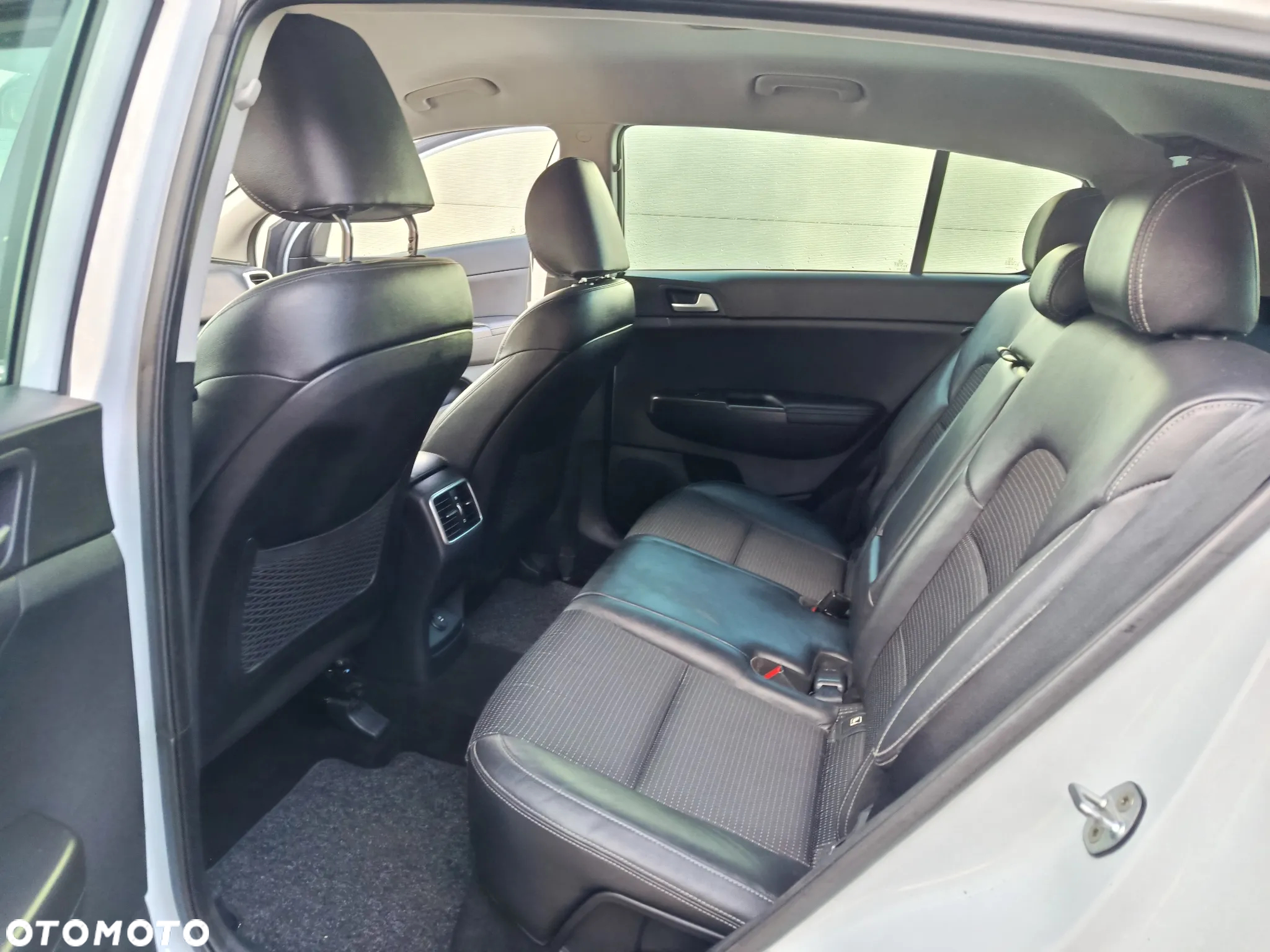Kia Sportage - 16