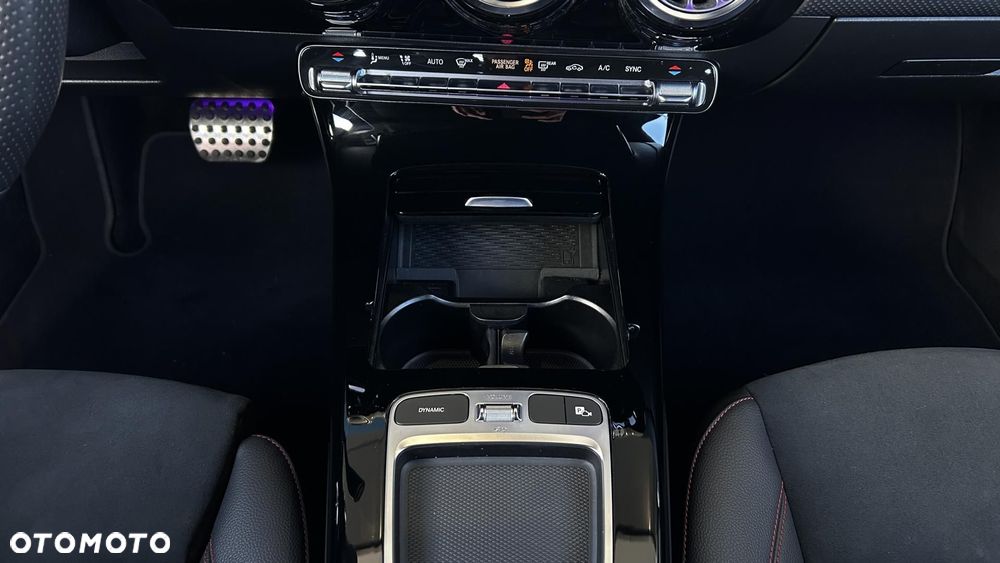 Mercedes-Benz CLA - 14