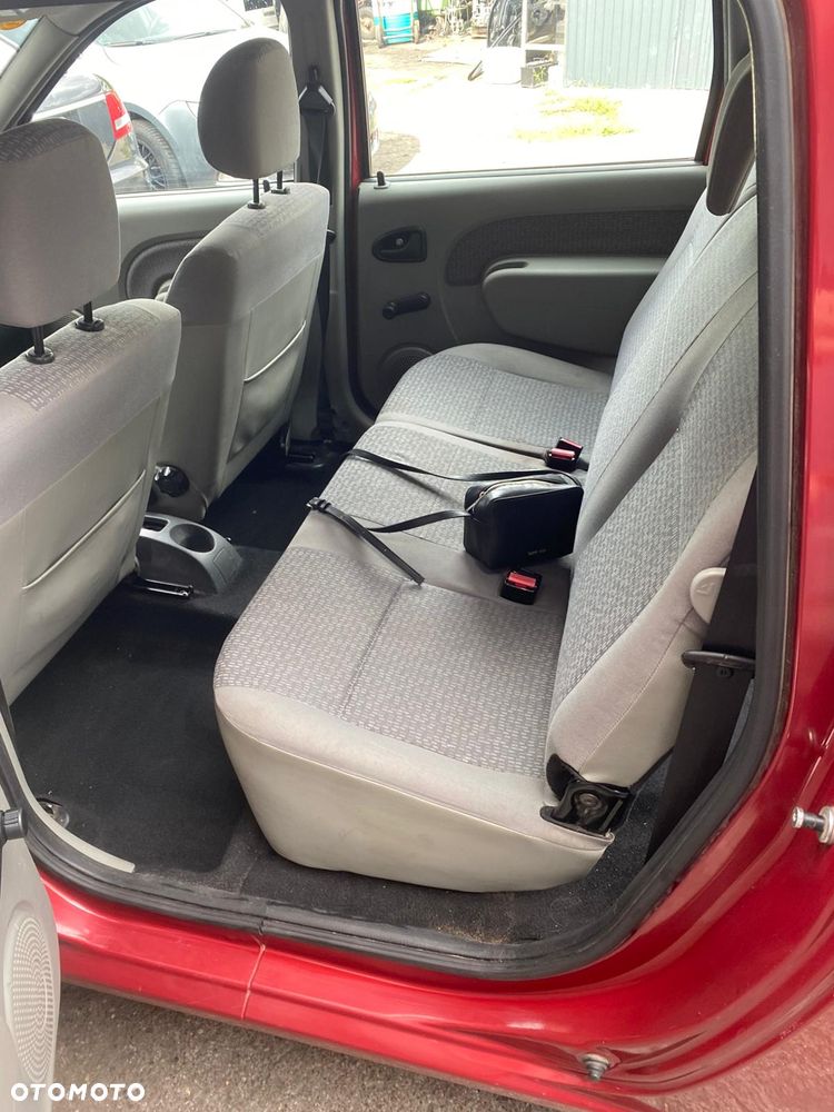 Dacia Logan 1.5 dCi Laureate - 9