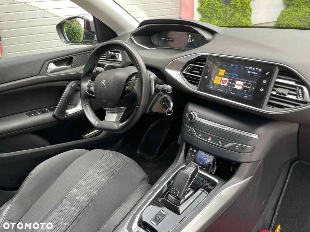 Peugeot 308 1.5 BlueHDi Active Pack Business S&S EAT8 - 8