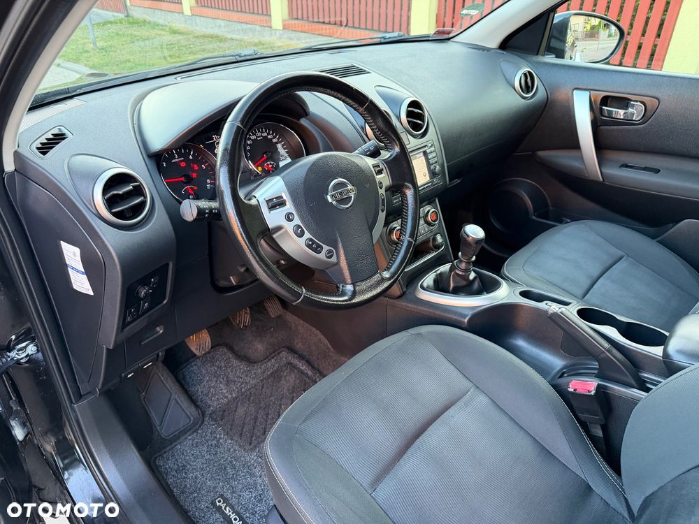 Nissan Qashqai 1.5 dCi TEKNA - 31