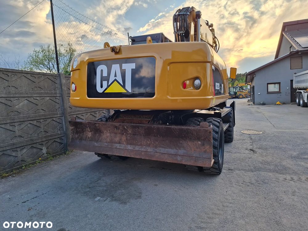 Caterpillar CAT M 322 D - 16