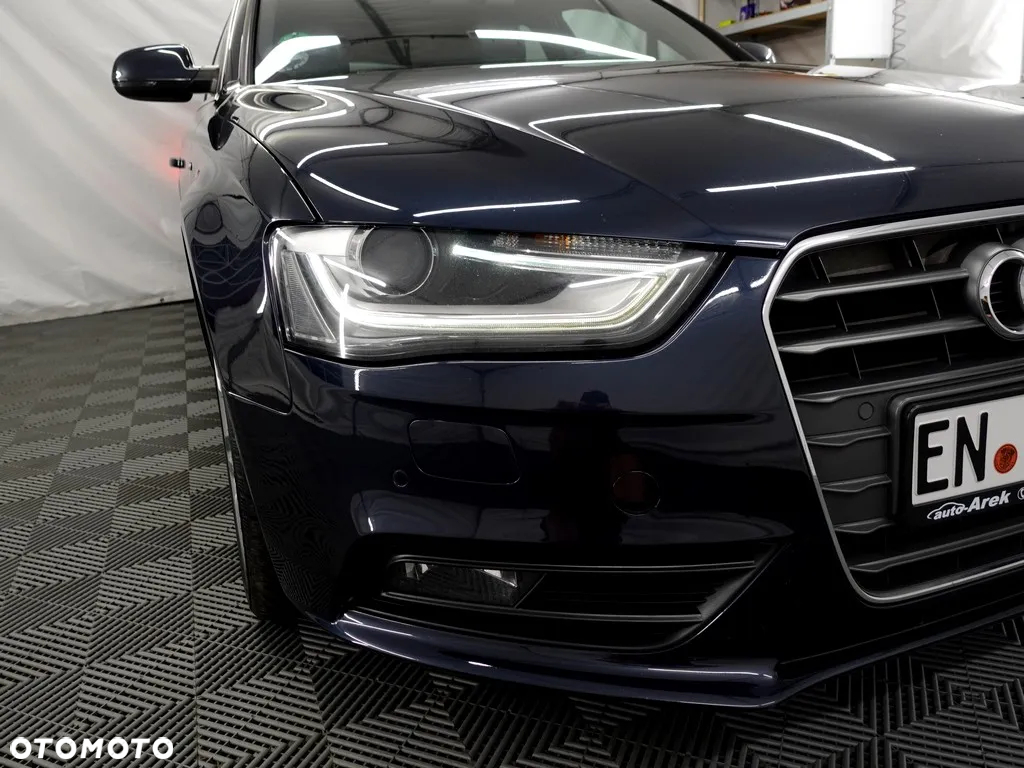 Audi A4 Avant 2.0 TDI DPF S line Sportpaket - 25
