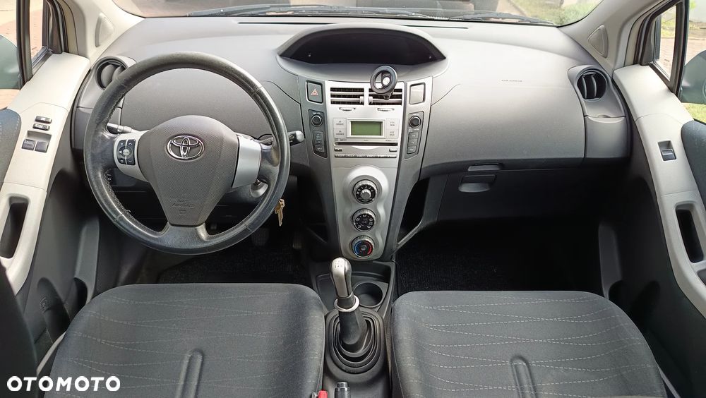 Toyota Yaris 1.3 Luna - 10
