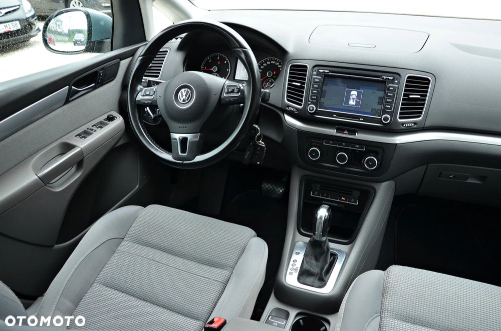 Volkswagen Sharan - 36