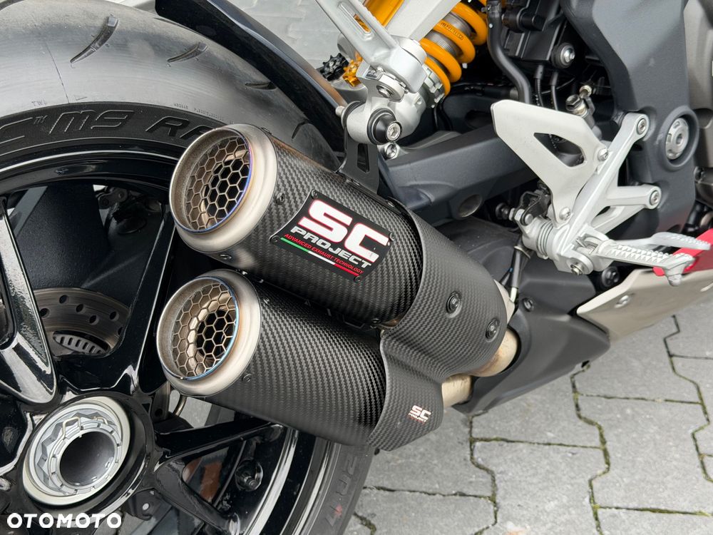 Triumph Speed Triple - 12