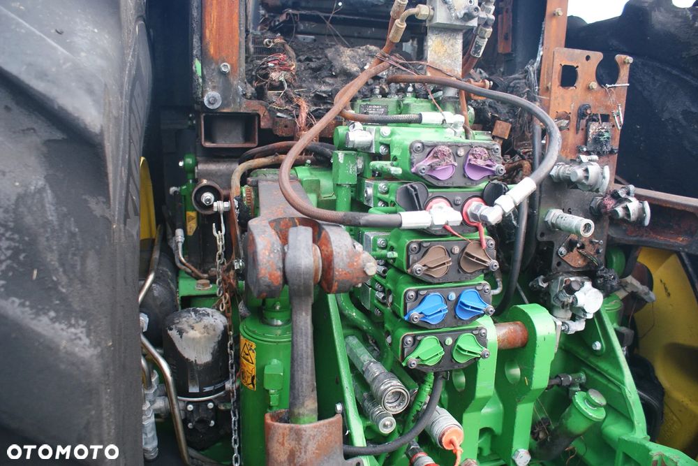 John Deere 8320R - 12