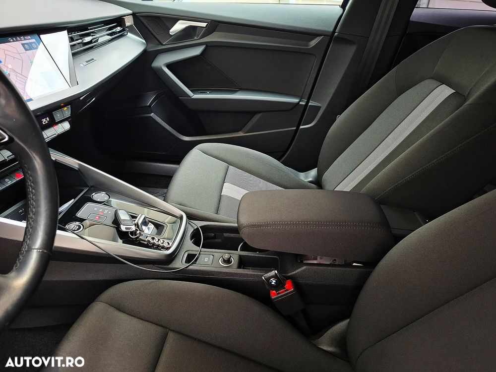 Audi A3 2.0 35 TDI S tronic Sport - 15