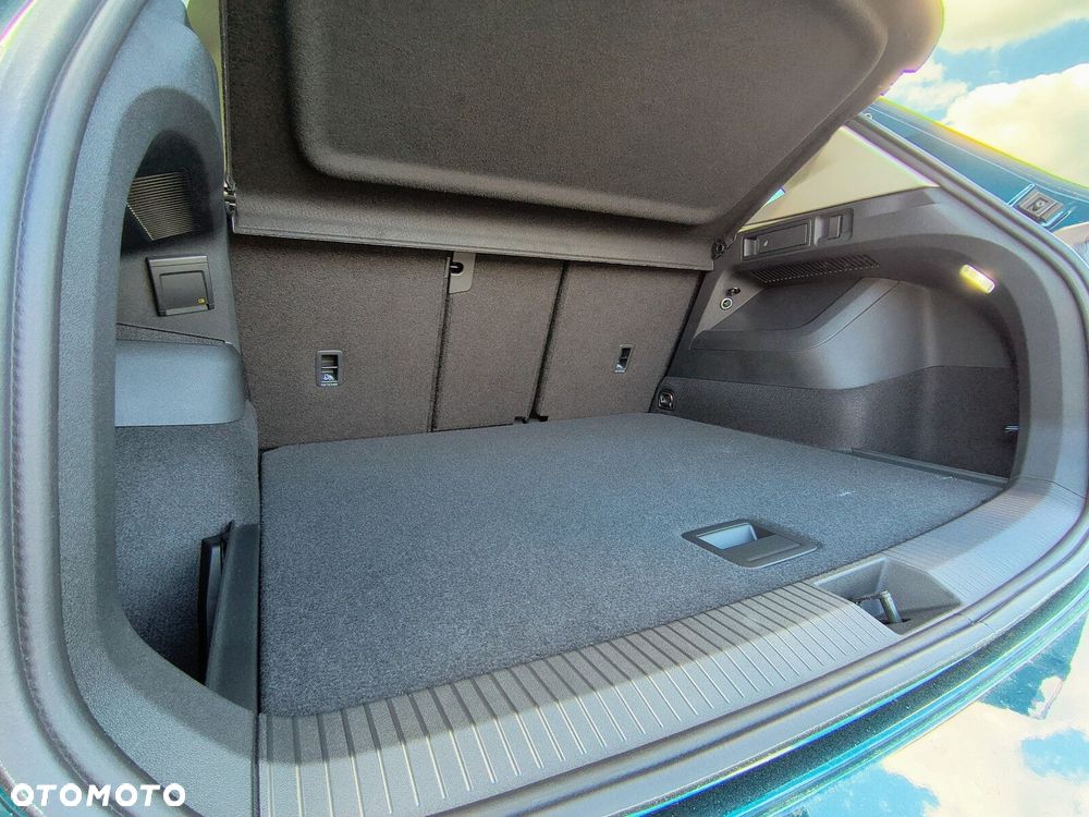 Volkswagen Tiguan - 32