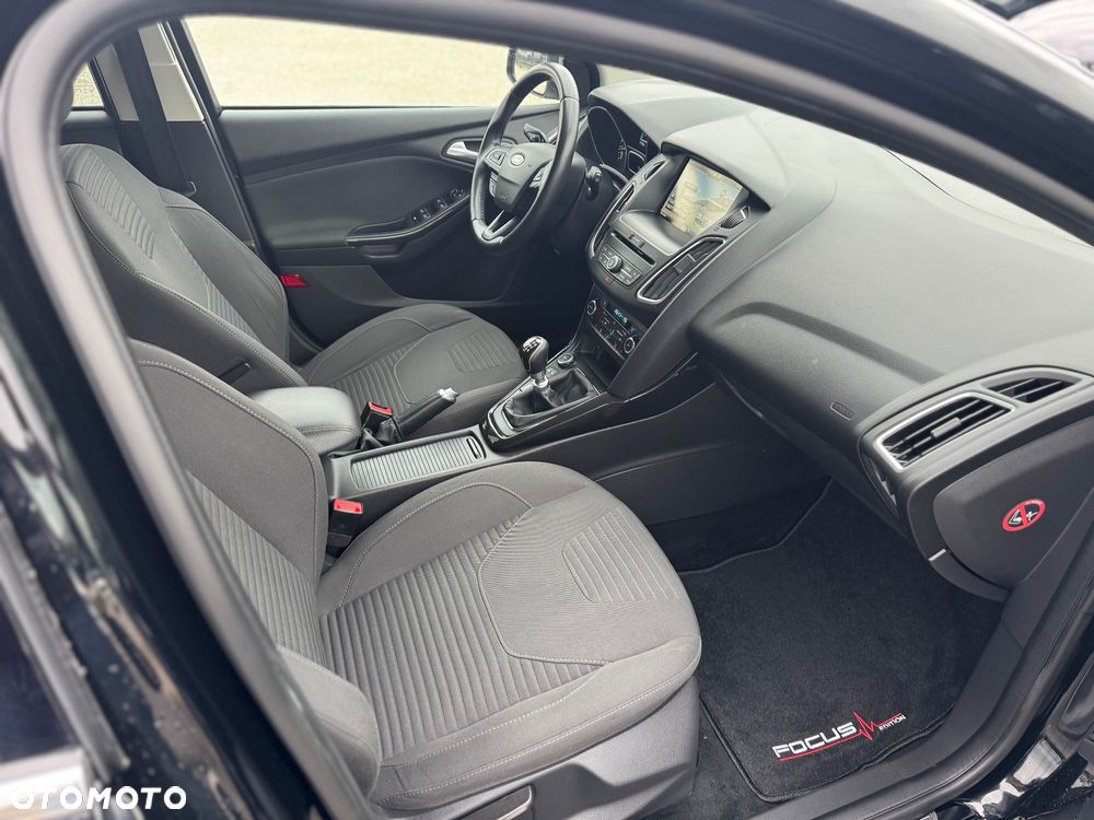 Ford Focus SW 1.0 EcoBoost Titanium - 21