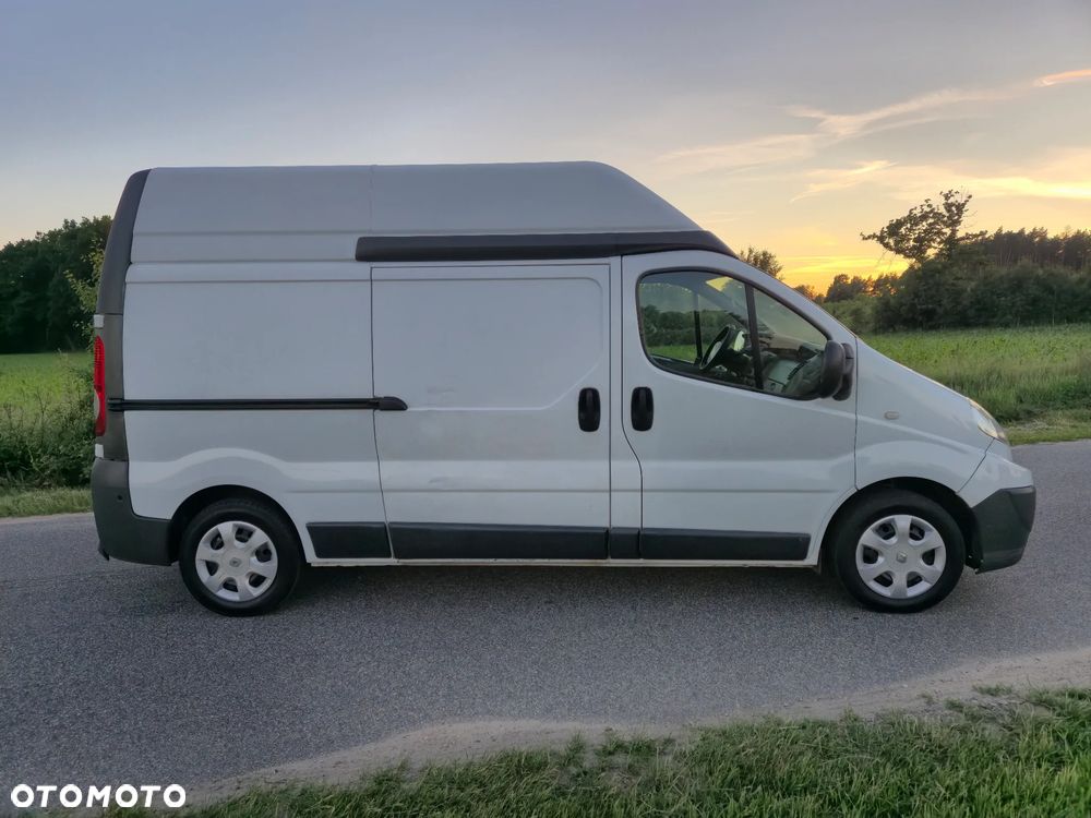 Renault Trafic - 16