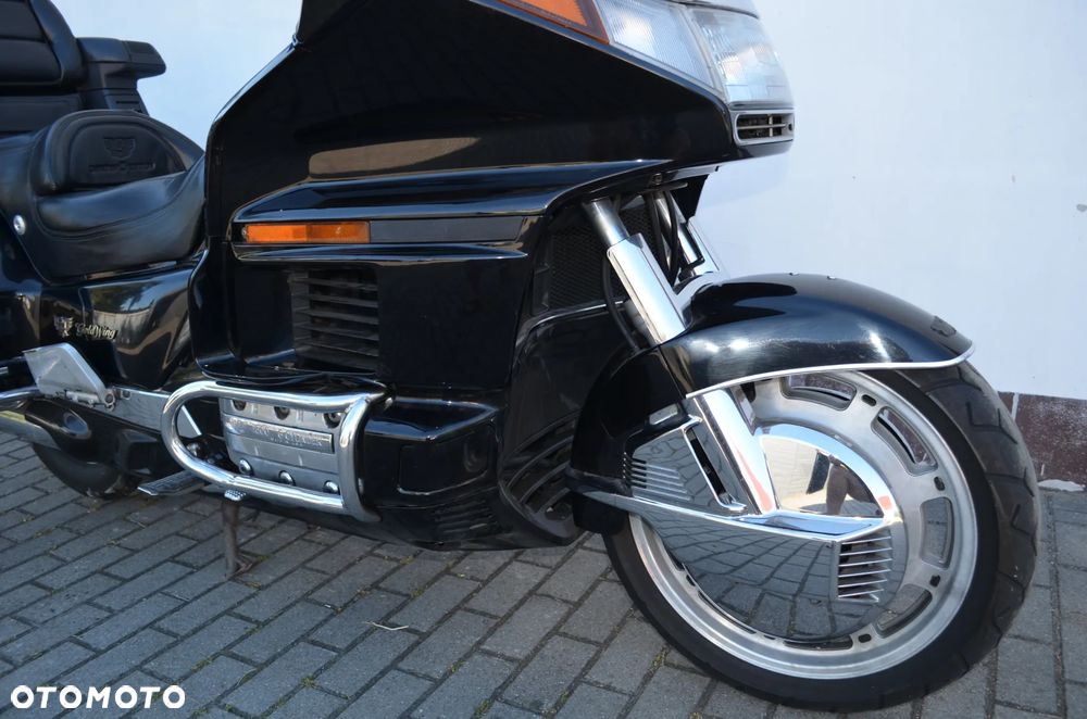 Honda GL - 11