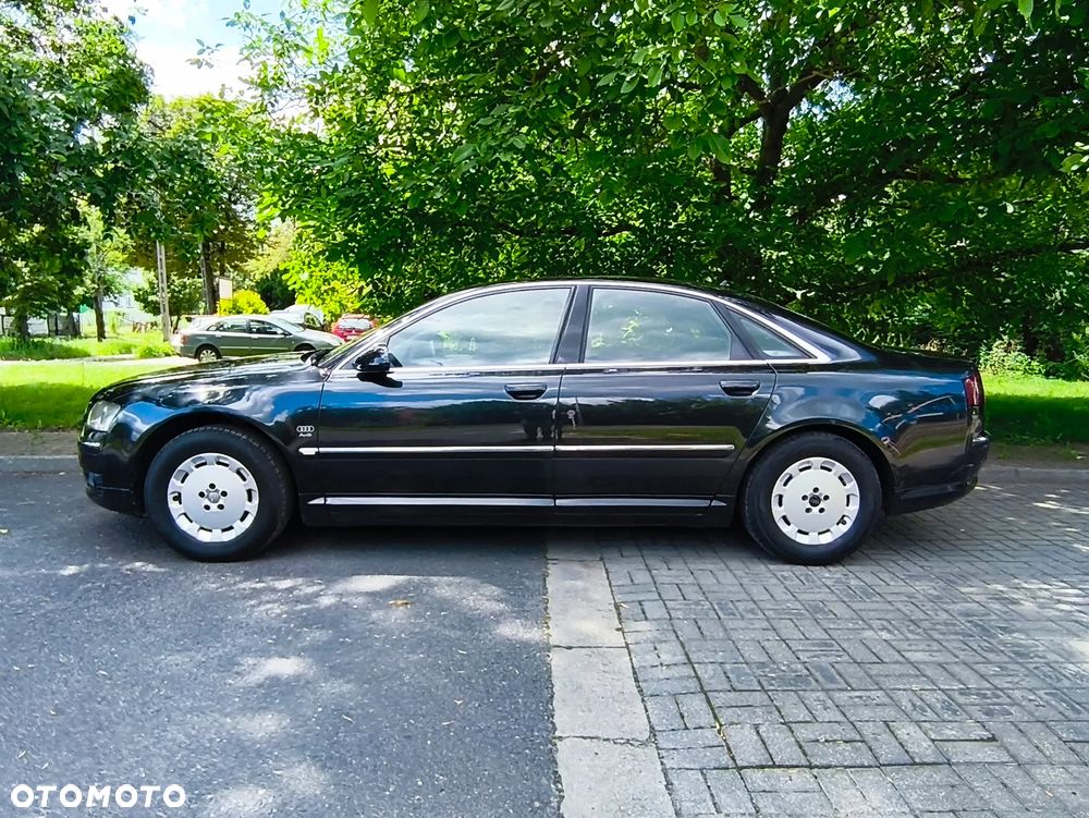 Audi A8 - 3