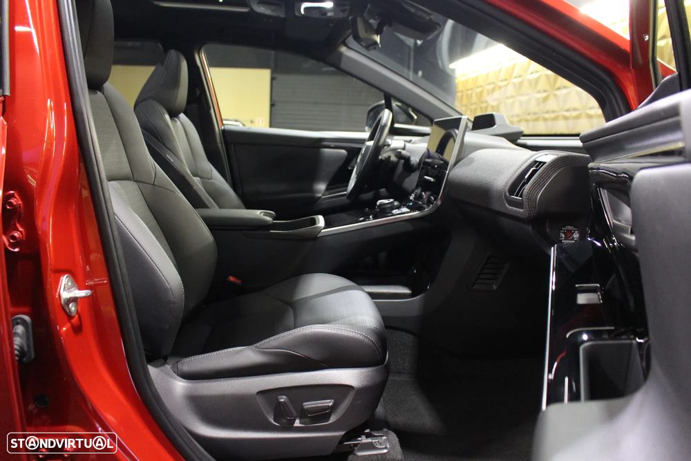 Subaru Solterra Platinum Plus - 17