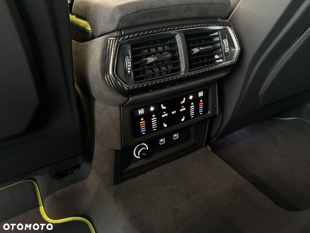 Lamborghini Urus - 17