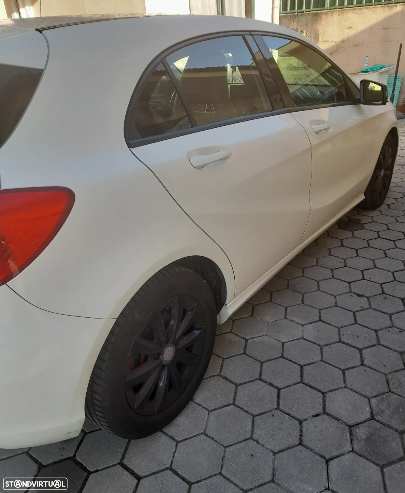 Mercedes-Benz A 180 CDI (BlueEFFICIENCY) Urban - 3