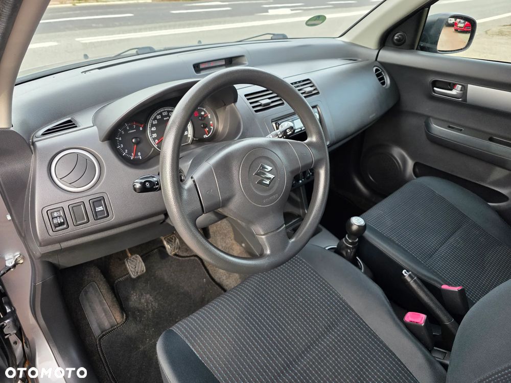 Suzuki Swift - 10