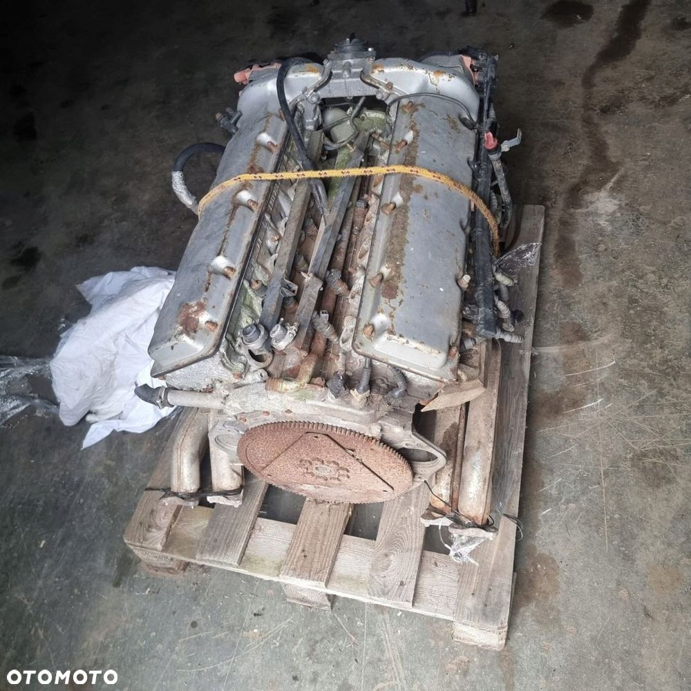 BMW E31 E32 SILNIK 5,0 V12 M70 B50 - 2