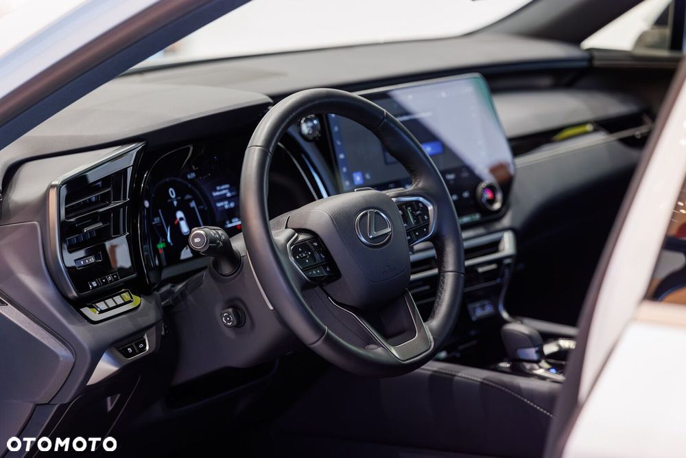 Lexus RX 450h+ Prestige - 32