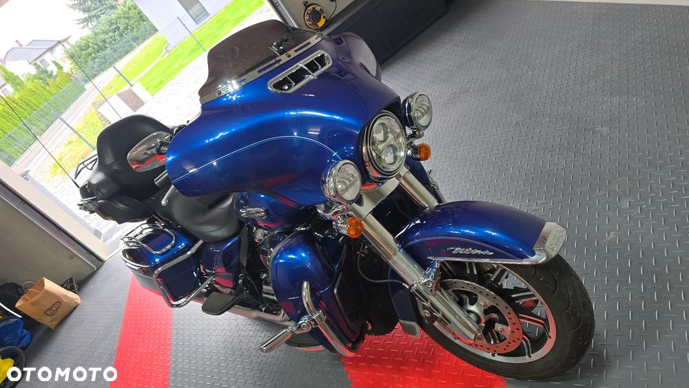 Harley-Davidson FLHTCU Ultra - 3