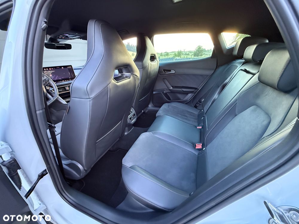 Cupra Formentor 2.0 TSI 4Drive DSG VZ Black Edition - 33