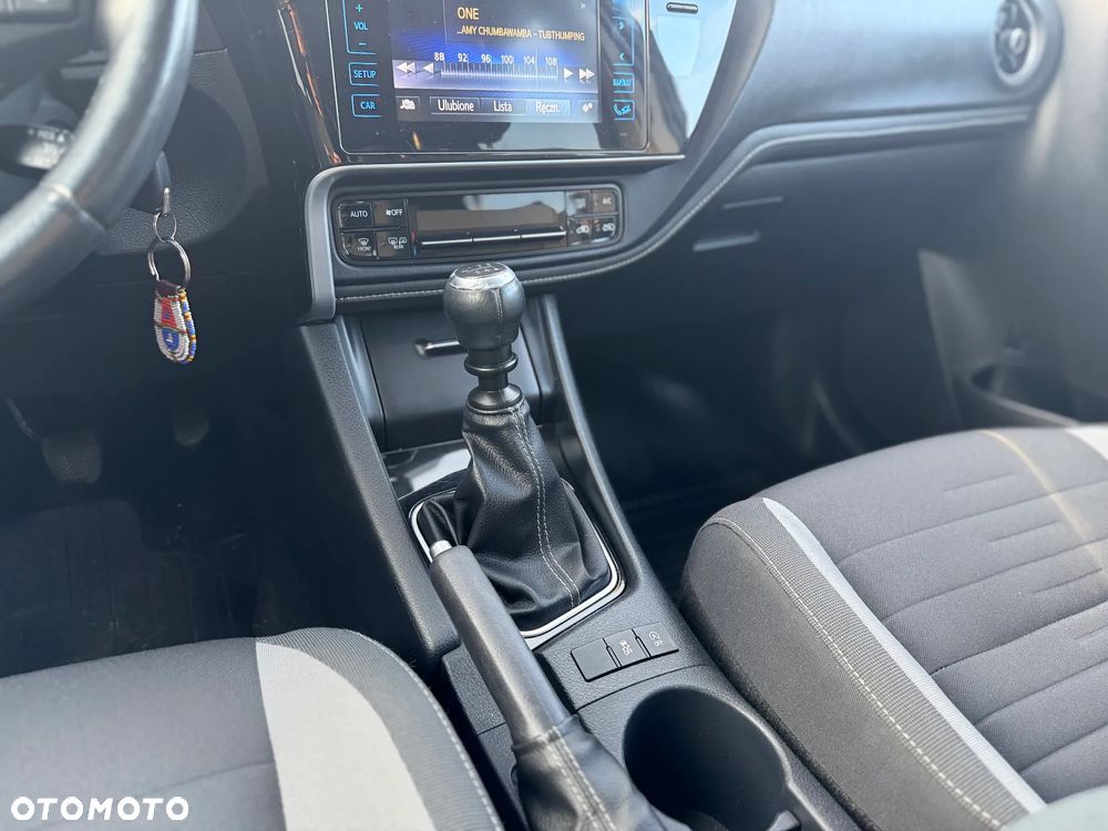 Toyota Auris 1.2 Turbo Edition-S - 17