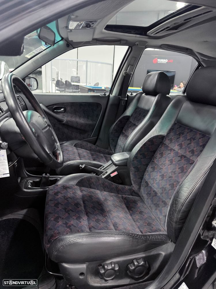 Honda Civic 1.8 VTi - 25