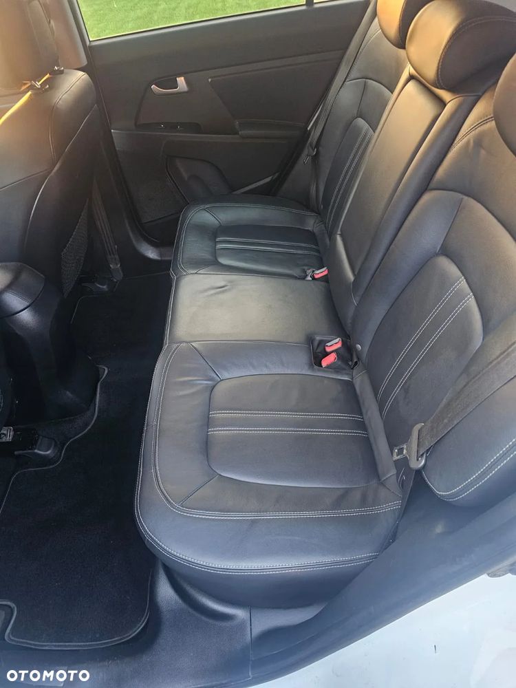 Kia Sportage 1.7 CRDI 2WD Dream-Team Edition - 3