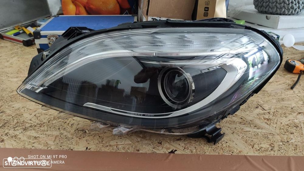 farol esquerdo Mercedes w246 classe B Bi-xenon Led