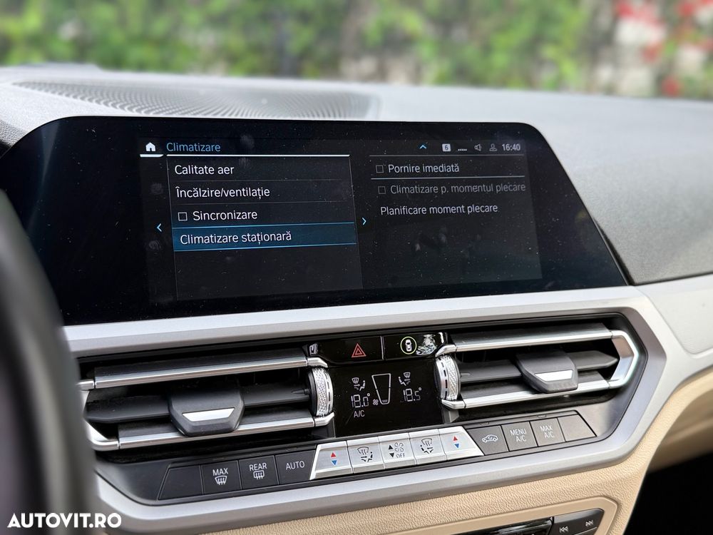 BMW Seria 3 330e Aut. - 34