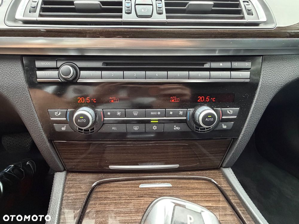 BMW Seria 7 730d - 37