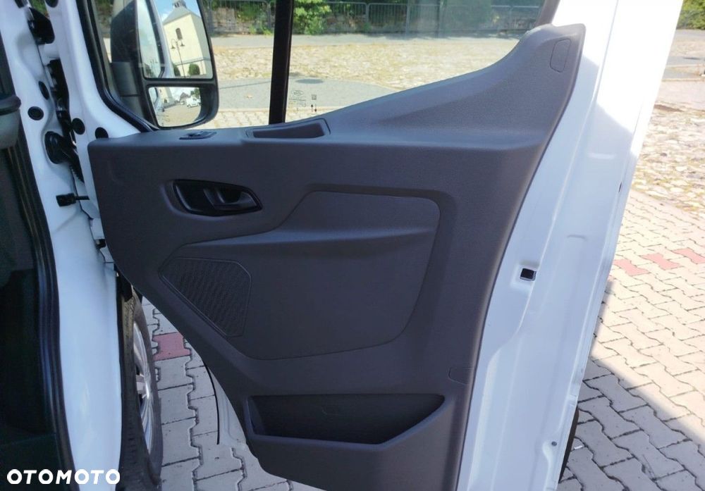Ford Transit - 23