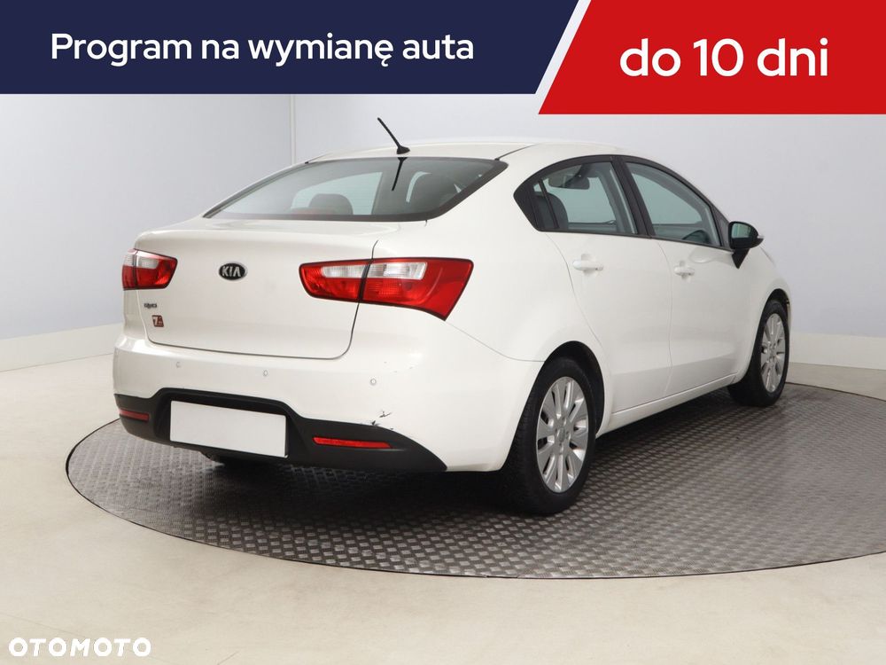 Kia Rio - 7