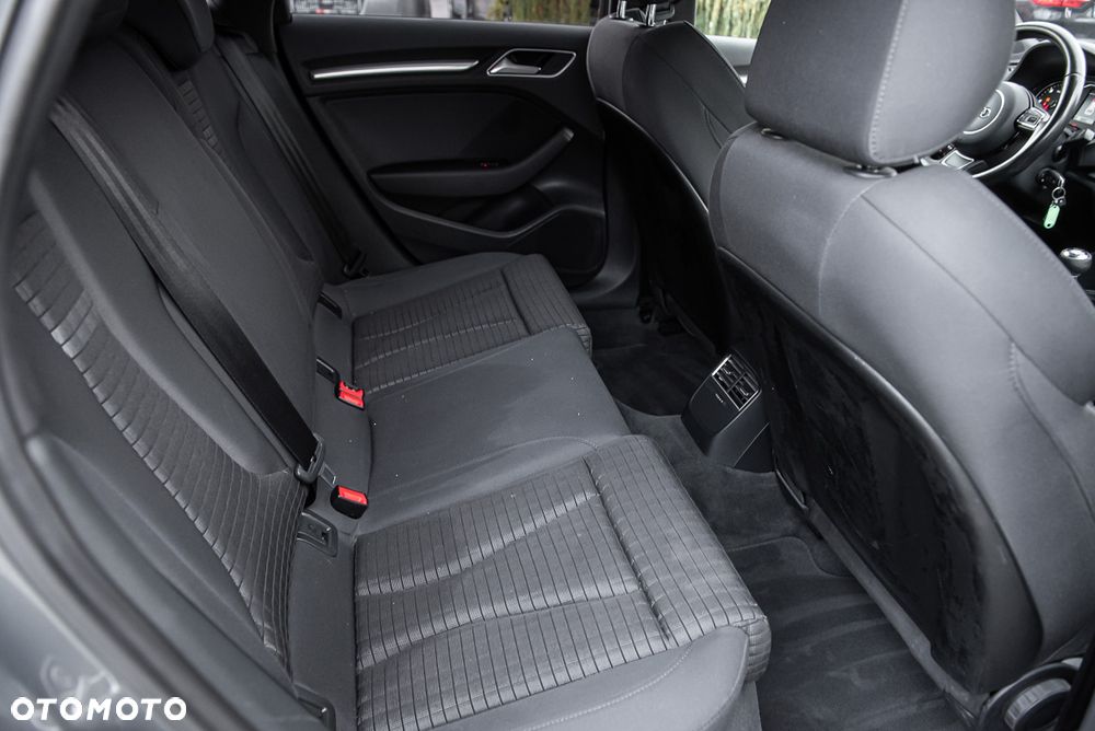 Audi A3 Sportback 2.0 TDI (clean diesel) S line Sportpaket - 21