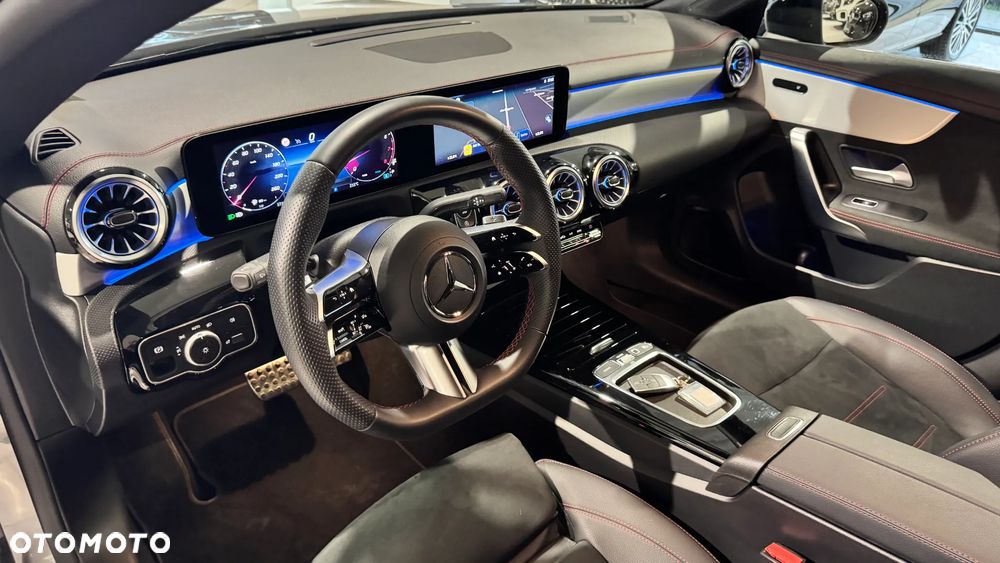 Mercedes-Benz CLA 200 AMG Line 7G-DCT - 11