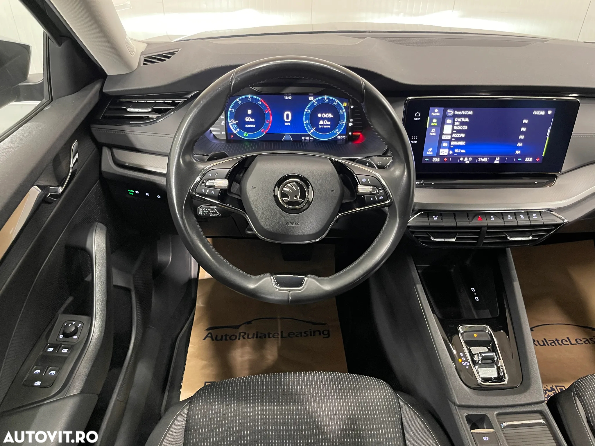 Skoda Octavia Combi 2.0 TDI DSG Style - 6