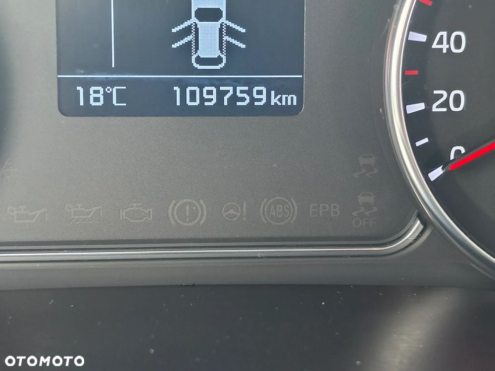 Kia Carens 1.6 GDI Dream Team Edition - 23