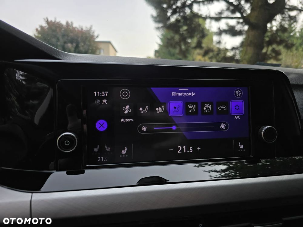 Volkswagen Golf - 24