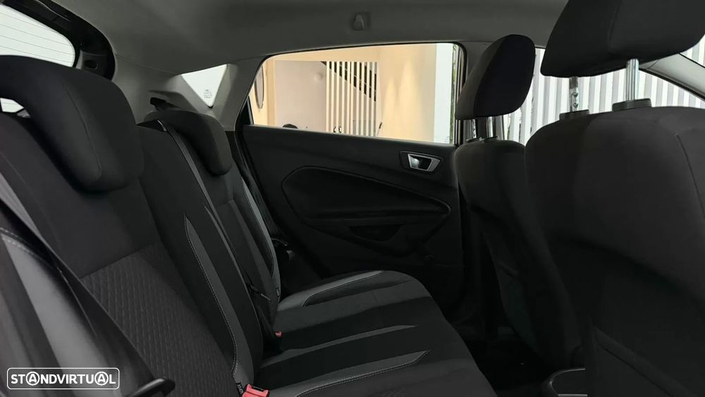 Ford Fiesta 1.0 EcoBoost Connected - 30