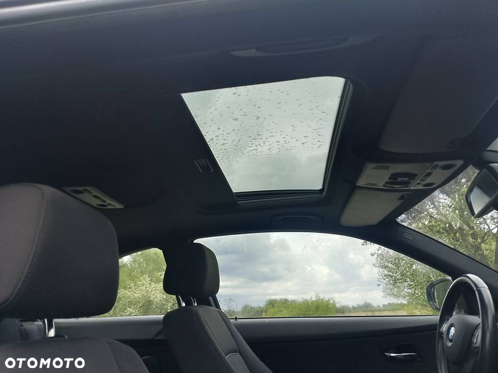 BMW Seria 3 330d xDrive Edition Exclusive - 16