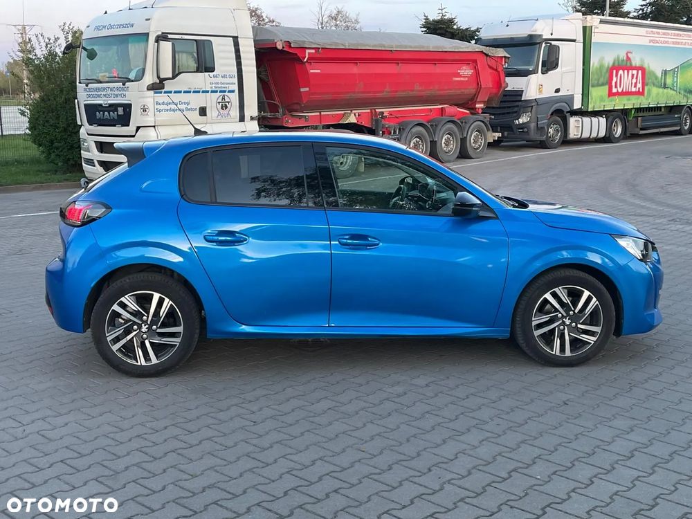 Peugeot 208 PureTech 100 EAT8 Allure - 4