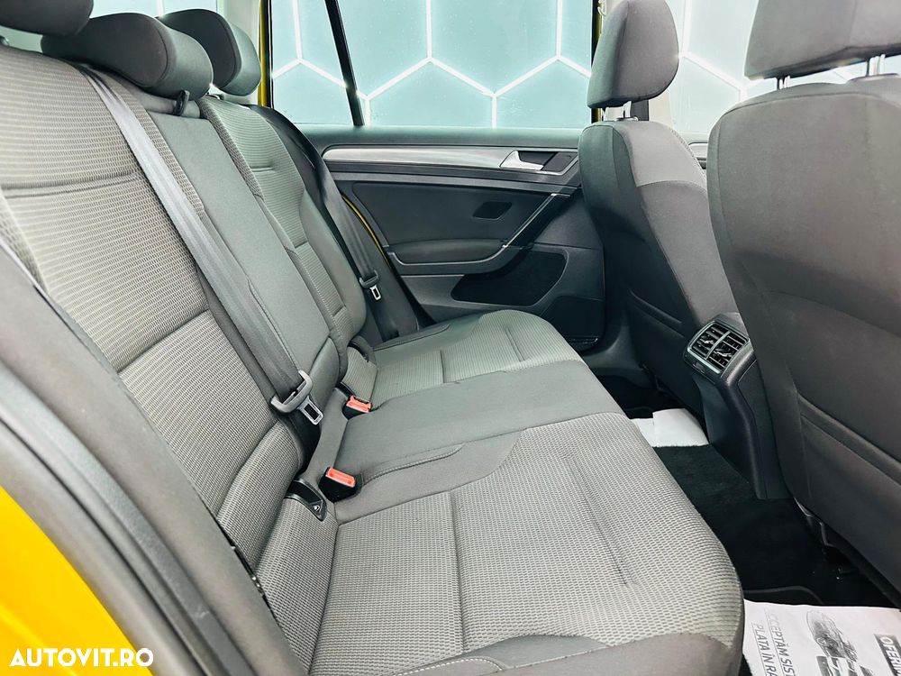 Volkswagen Golf 1.6 TDI Trendline - 8