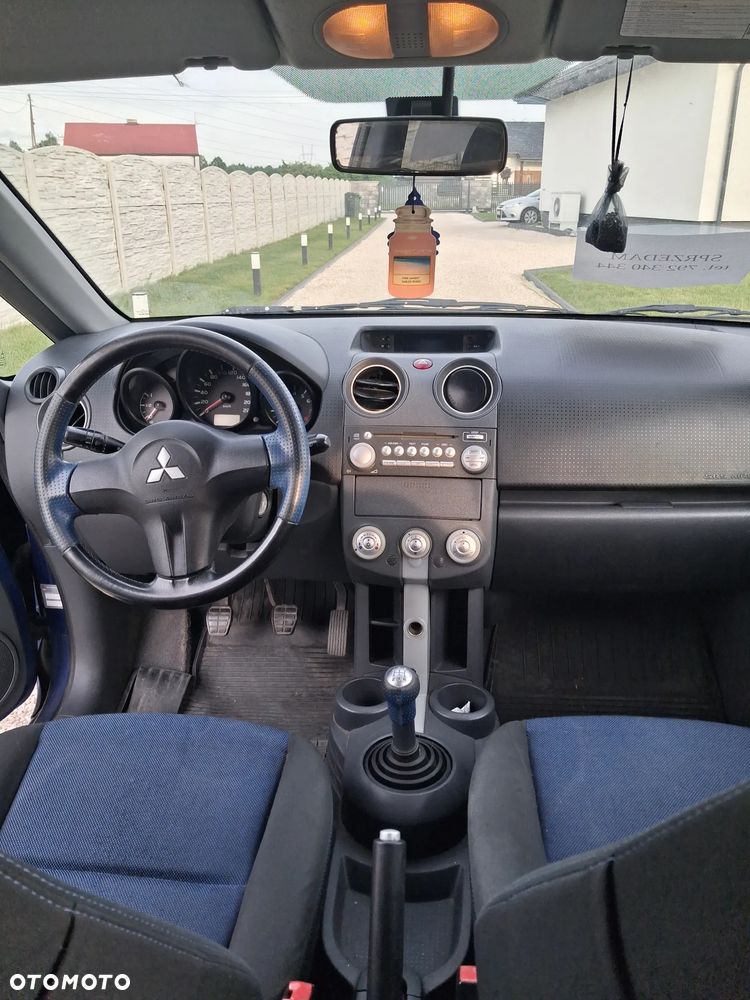 Mitsubishi Colt - 1