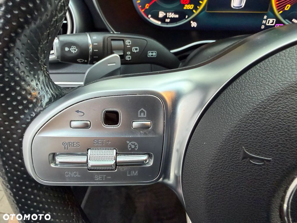 Mercedes-Benz Klasa C 200 9G-TRONIC AMG Line - 19
